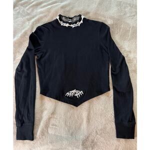 Lurking Class Barbed Wire Neck Long Sleeve